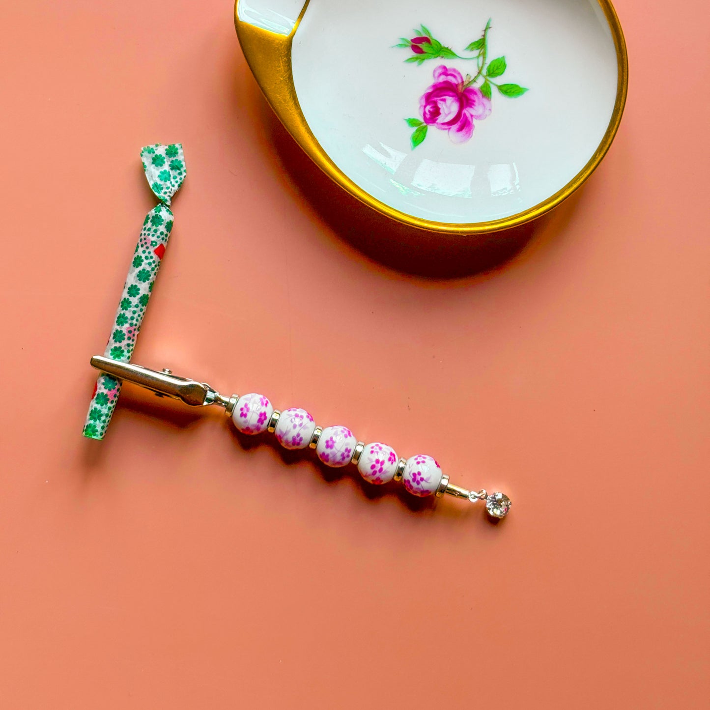 The Jasmine J Clip