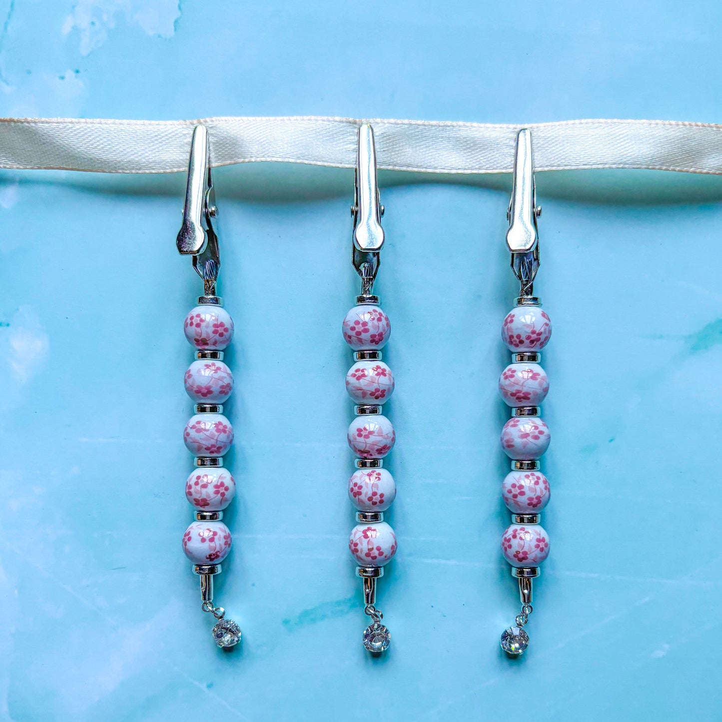 The Jasmine J Clip