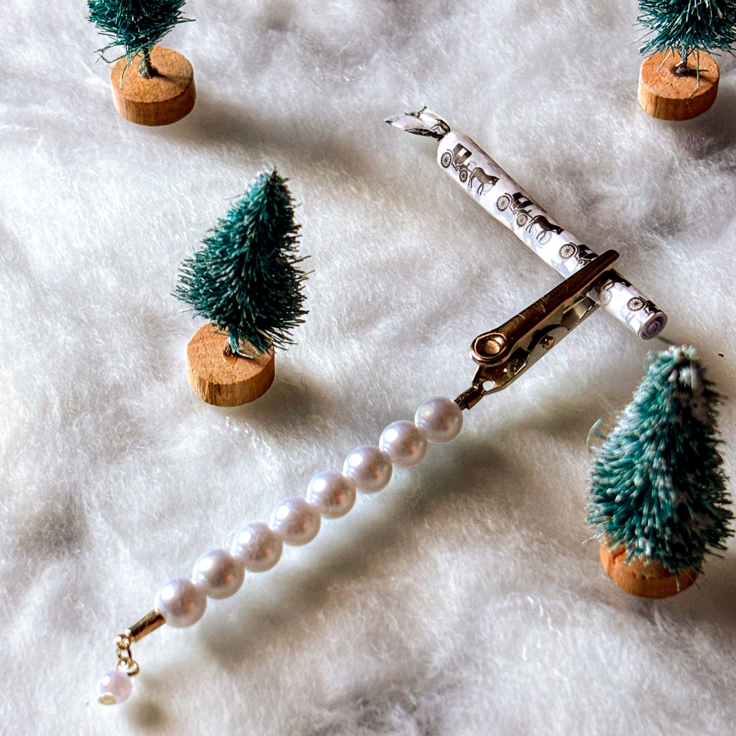 The Little Pearl J Clip