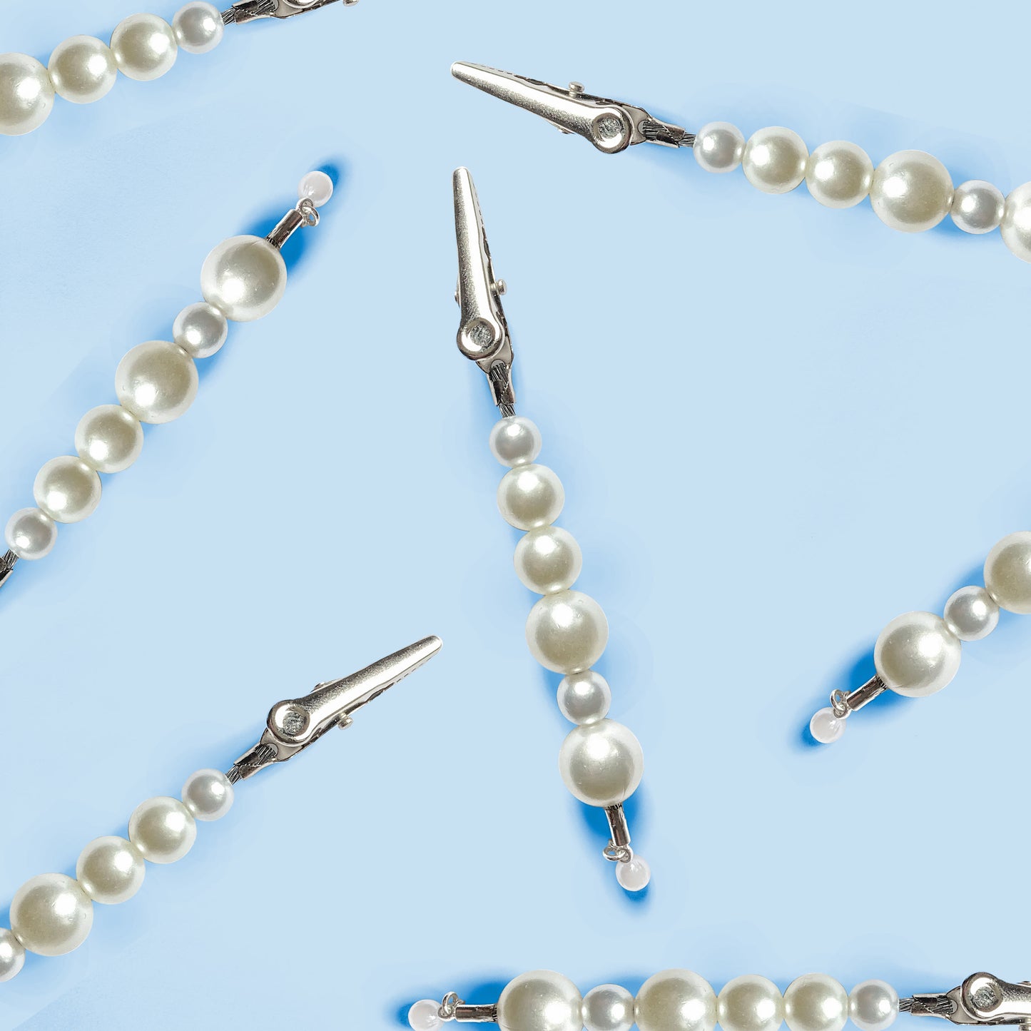 The Stacked Pearl J Clip