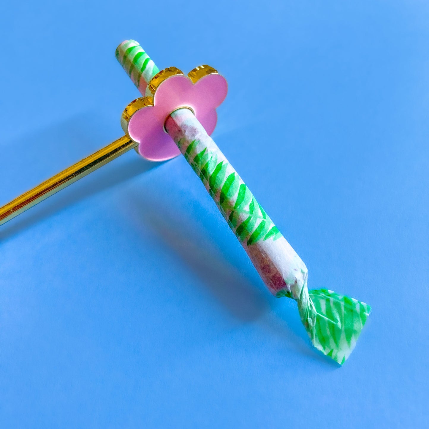The Flower J Holder