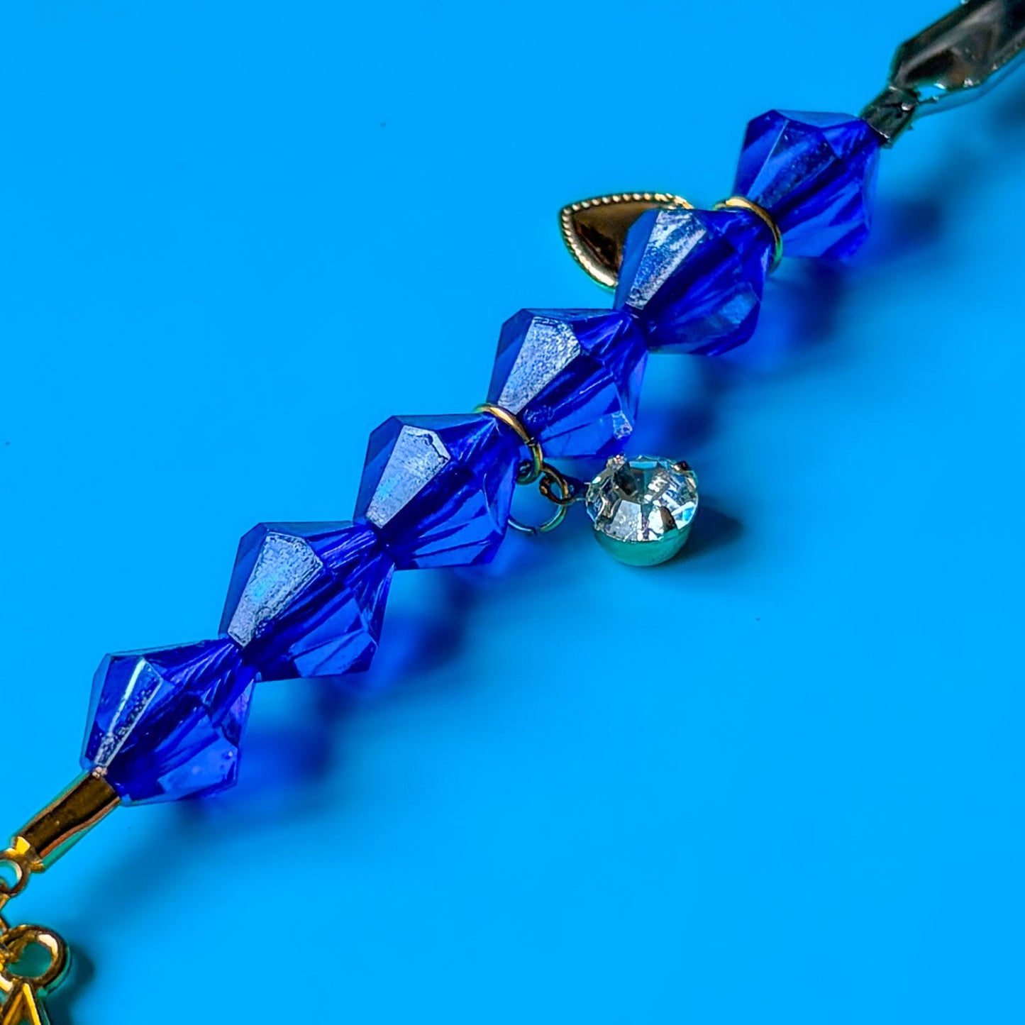 The Birthstone J Clip