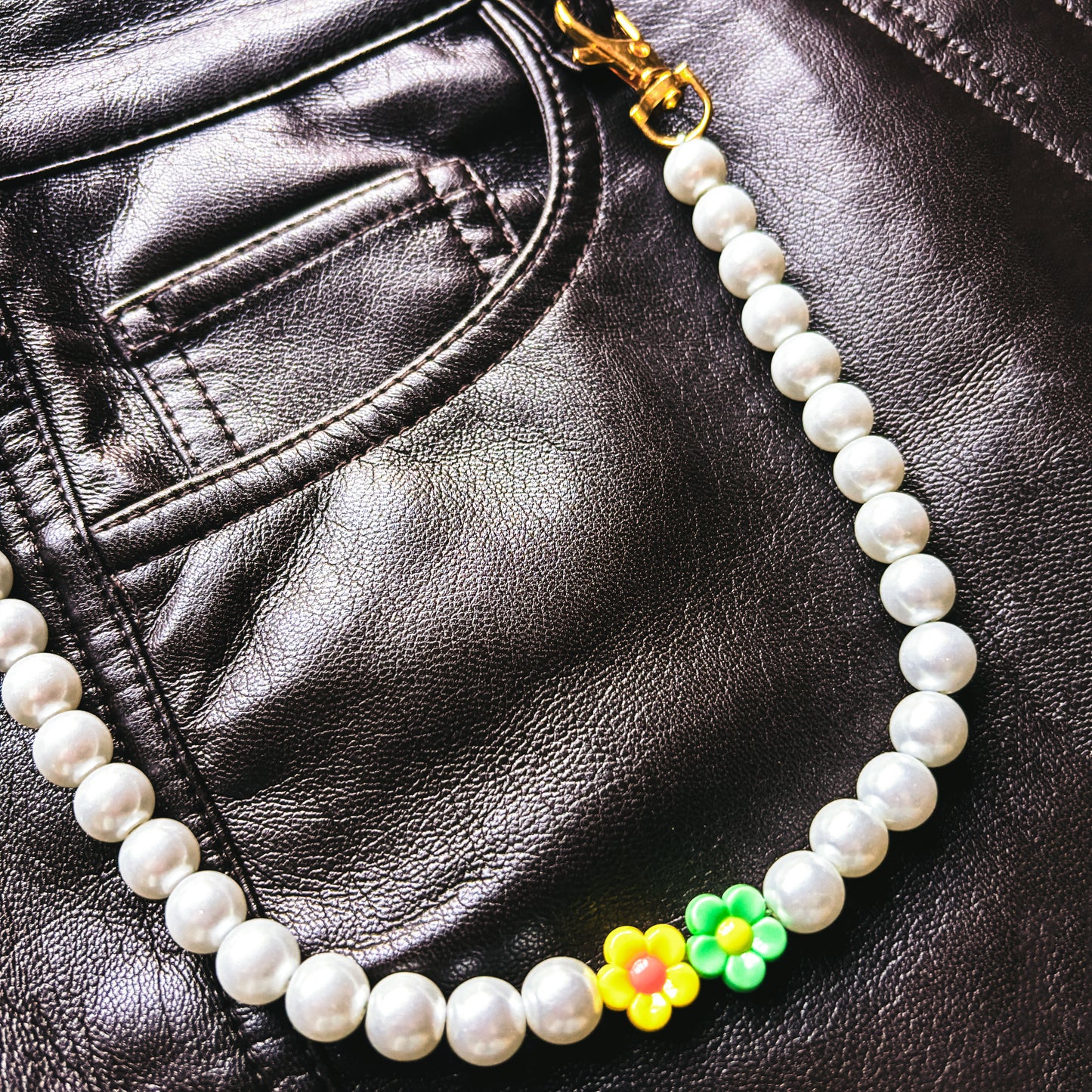 The Flower Pearl Chain