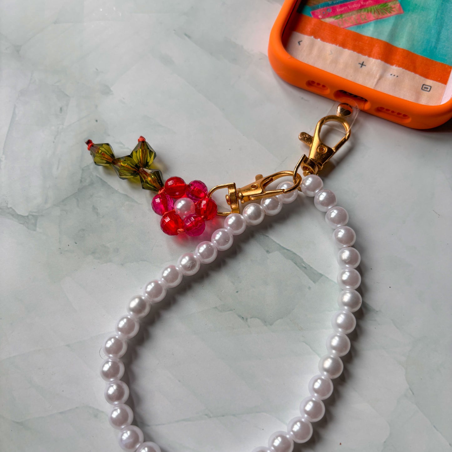 The Pearl Phone Chain