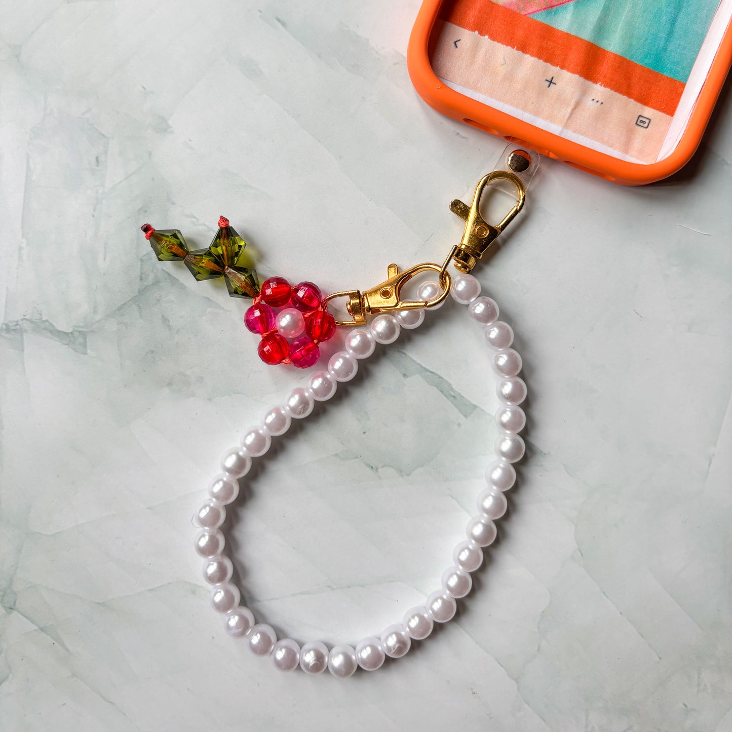 The Pearl Phone Chain