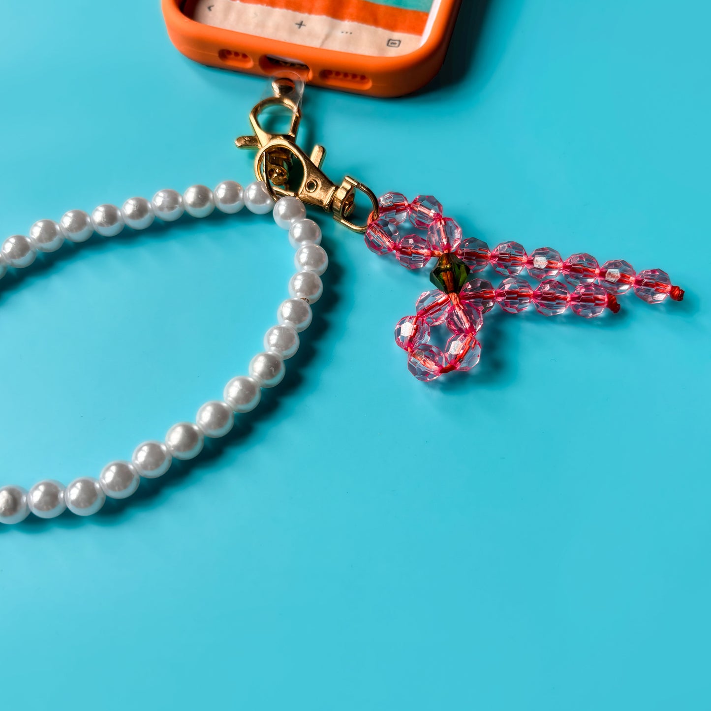 The Pearl Phone Chain