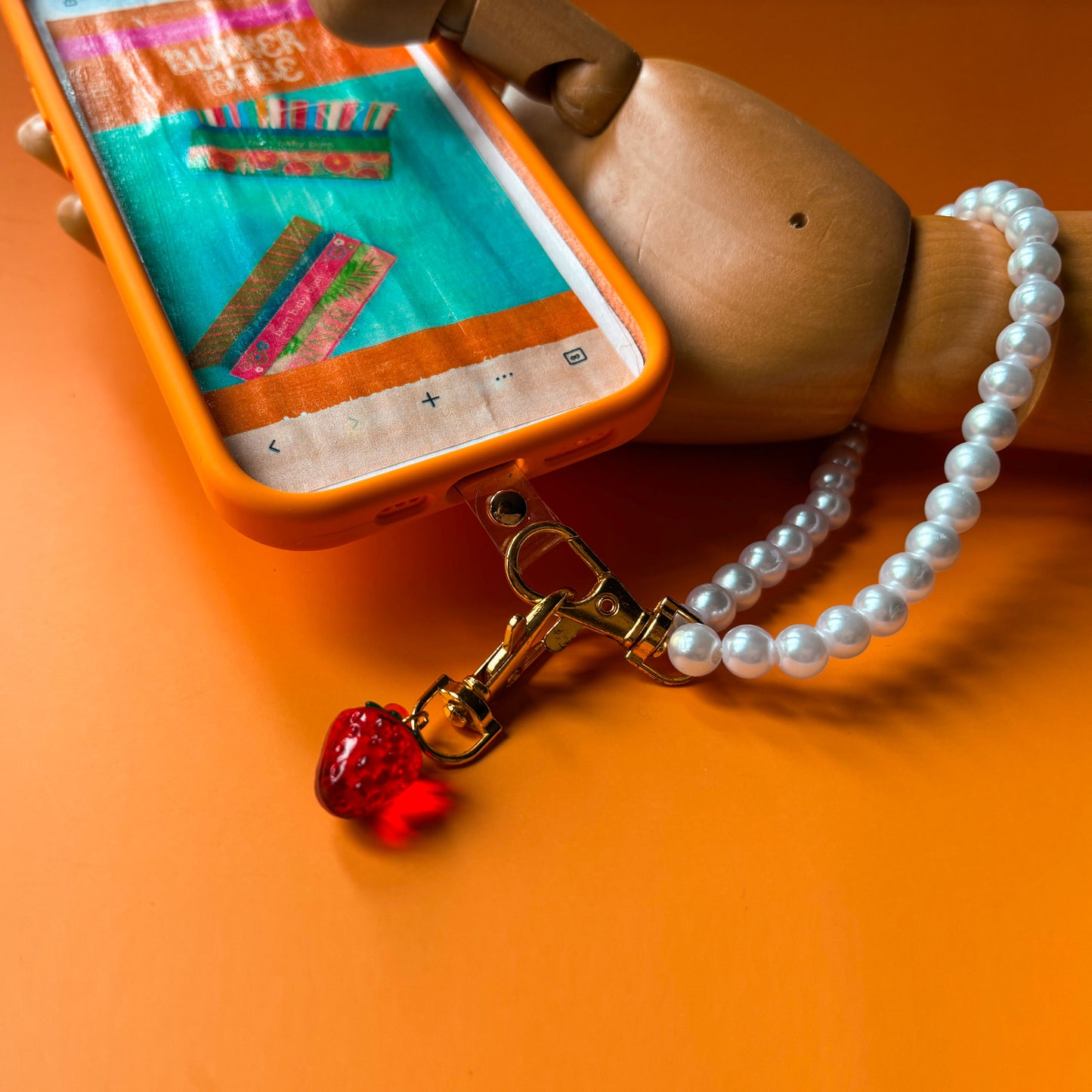 The Pearl Phone Chain