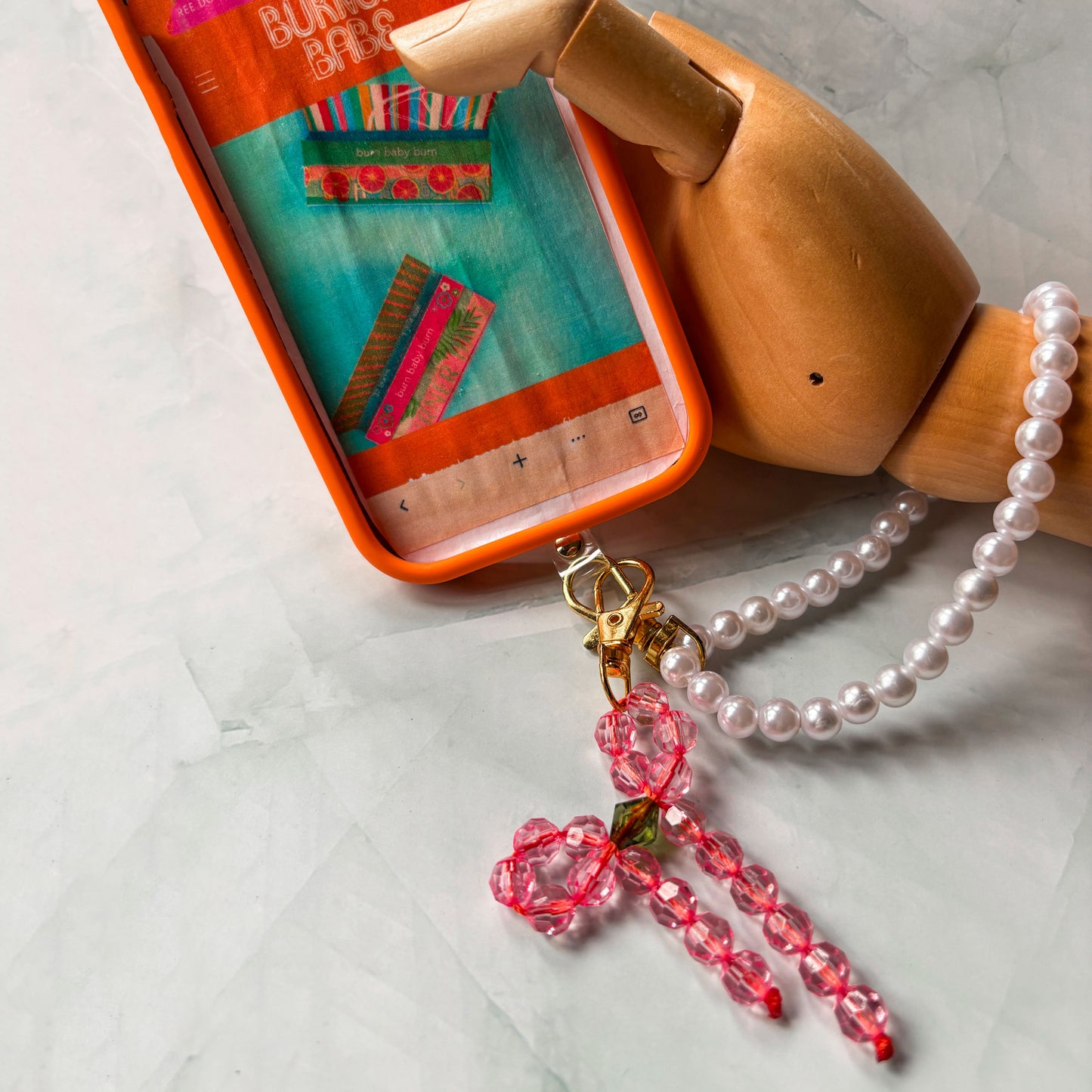 The Pearl Phone Chain