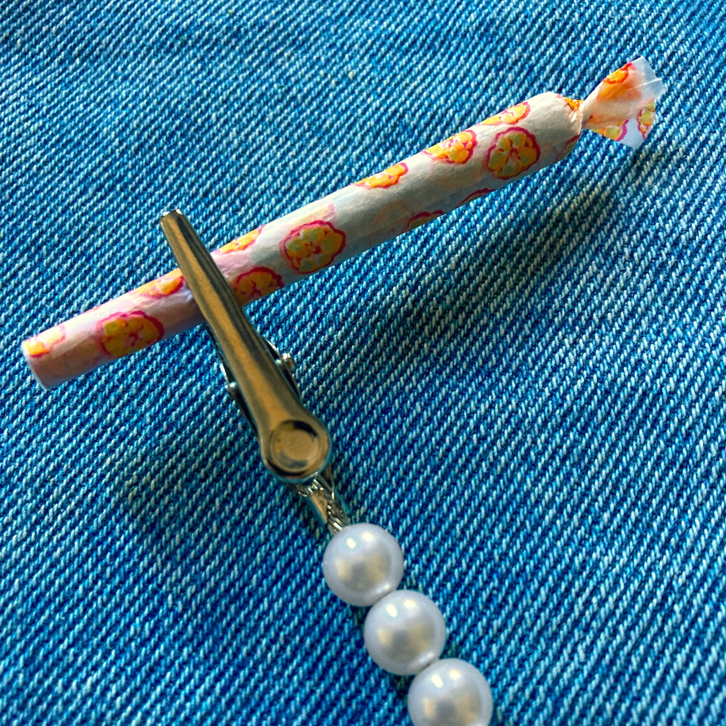 The Little Pearl J Clip